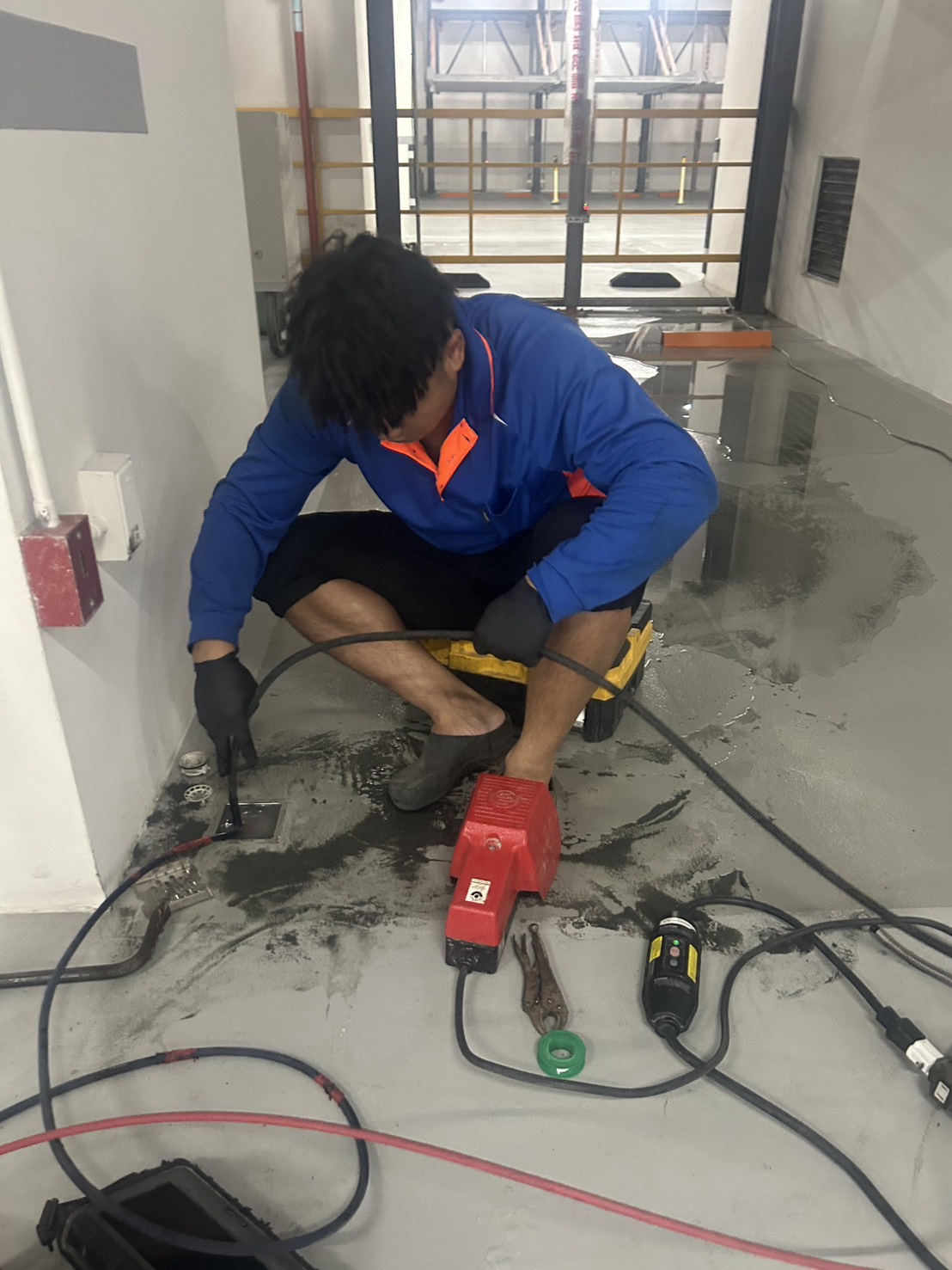 桃園通水管-新建停車場管路水泥堵塞，利用研磨機搭配水刀通管，水泥堵塞也不是問題！中壢通水管找淨界工藝。
