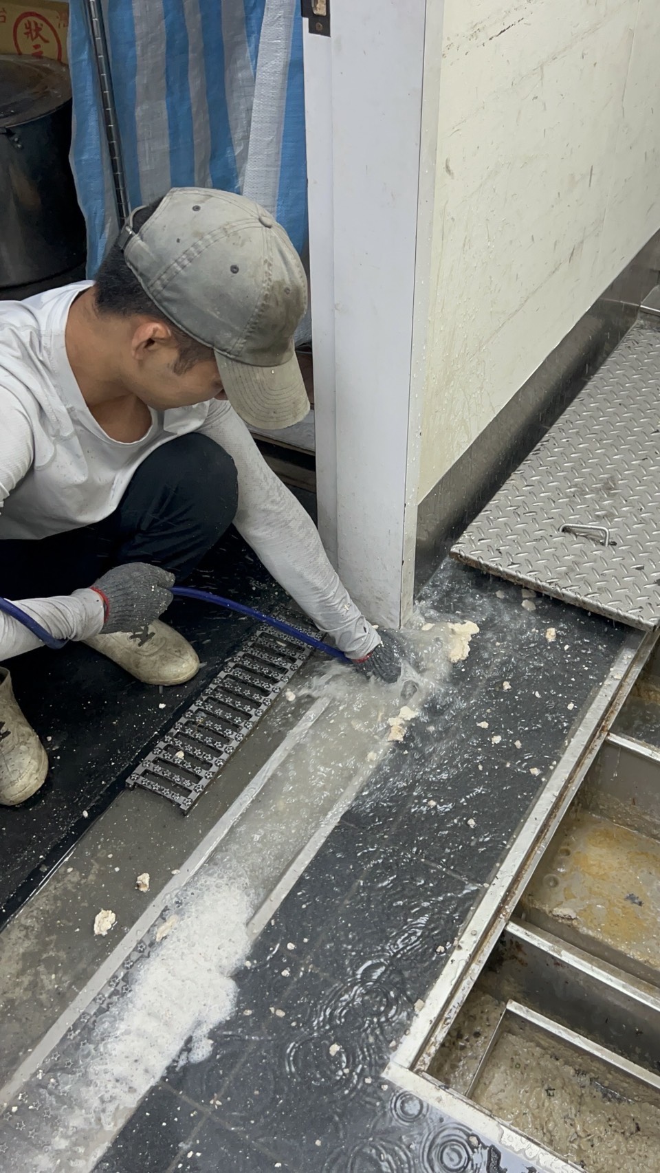 新竹通水管-24H緊急搶修排水管，餐廳排水堵塞找我們。
