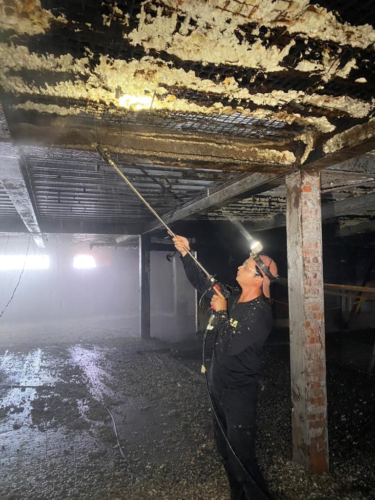 重油污清洗作業